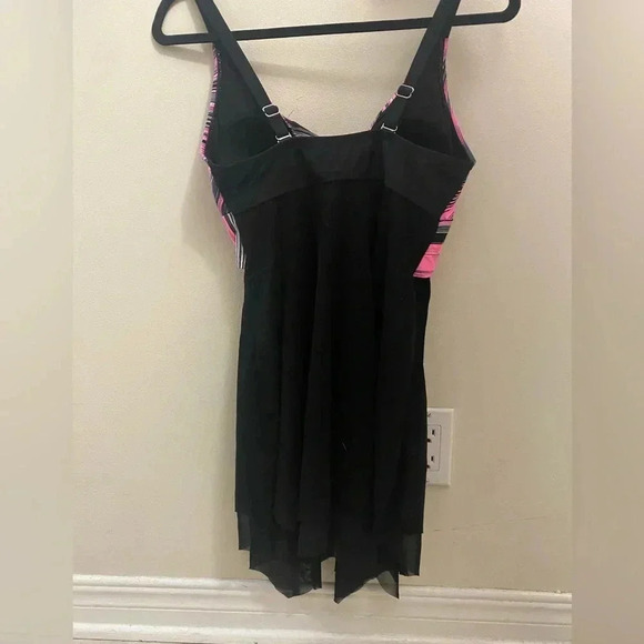 ❤️2 for 30 Swimsuit❤️ - Picture 4 of 6